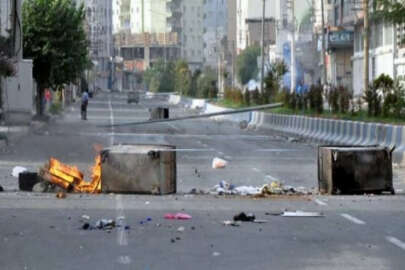 Cizre'de yasak sona erdi, belediye başkanı görevden alındı