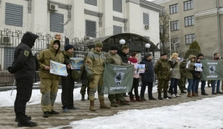 Kiev’de “Kırım Ukrayna’dır” eylemi