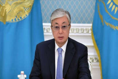 Tokayev, Nazarbayev’in izlerini silmeye devam ediyor