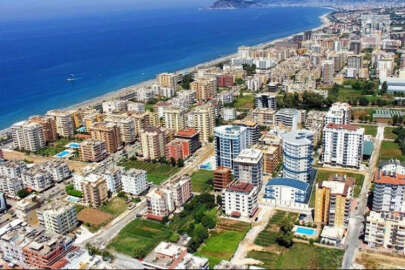 Rus emlakçılar Antalya’yı karıştırdı: Türk emlakçıların elinden iş alıyorlar!