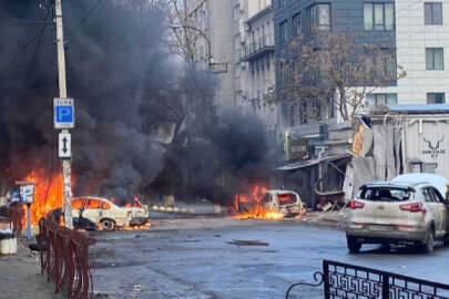 Ruslar Herson'un merkezini bombaladı!