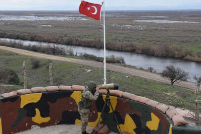 Hudut Kartalları, FETÖ'cüleri Yunanistan'a kaçarken yakaladı