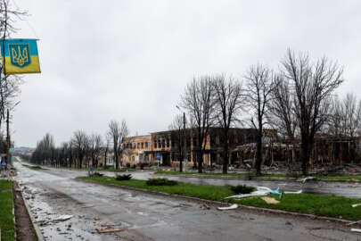 İşgalciler Donetsk bölgesindeki Maryinka’yı enkaza çevirdi