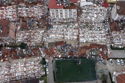 Deprem bölgelerinde 118 bin bina yıkık veya ağır hasarlı