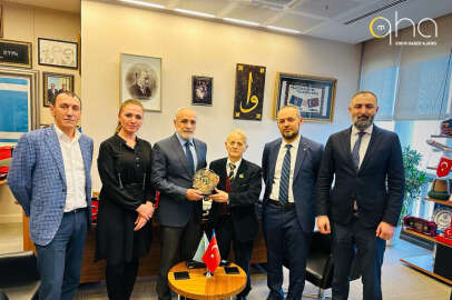 Kırımoğlu ve beraberindeki heyet, Yalçın Topçu ile bir araya geldi