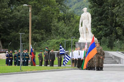 Ermenistan ve Yunanistan'dan askeri ortaklık anlaşması!