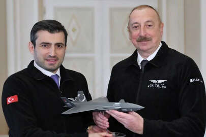 Azerbaycan Cumhurbaşkanı Aliyev, Selçuk Bayraktar'ı kabul etti