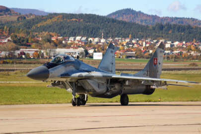 Slovakya, MiG-29 savaş uçaklarını teslim etti