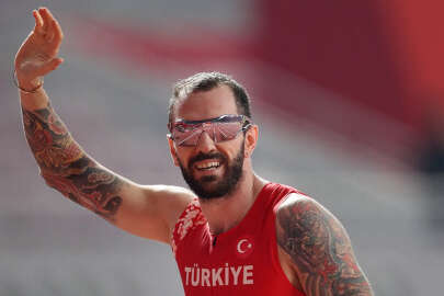 Milli atlet Ramil Guliyev, Avusturya'da üçüncü oldu