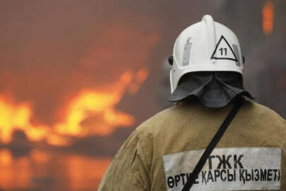 Kazakistan'ın Hazar Denizi kıyısında yangın!