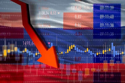 Ruble değer kaybediyor: Rusya, döviz alımını durdurdu!