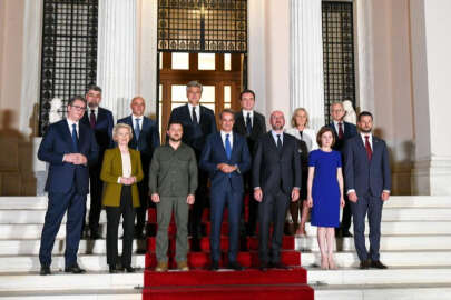 Zelenskıy, Balkan ülkeleri liderlerinin Atina’da bir araya geldiği zirveye katıldı