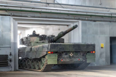 Polonya'da onarılan Leopard tankları, Ukrayna'ya teslim edildi