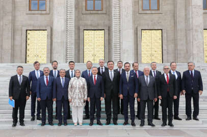 TBMM Dışişleri Komisyonu Başkanı TDT Genel Sekreteri ile bir araya geldi