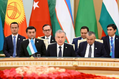 Özbekistan lideri Mirziyoyev'den 