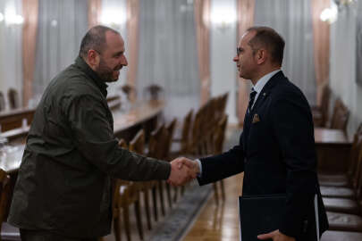 Ukrayna Savunma Bakanı Rüstem Umerov, NATO Parlamenter Asamblesi Başkanı ile görüştü