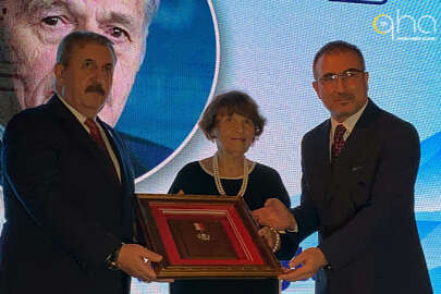 Kırımoğlu'na 2023 Avrasya Hizmet Ödülü verildi