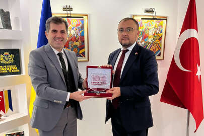 Ukrayna Büyükelçisi Bodnar, Ankara Büyükşehir Belediyesi Dış İlişkiler Daire Başkanı Kabasakal ile görüştü