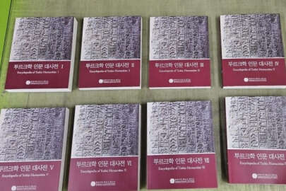 Güney Kore'de 8 ciltlik "Türk Beşeri Bilimleri Ansiklopedisi" basıldı