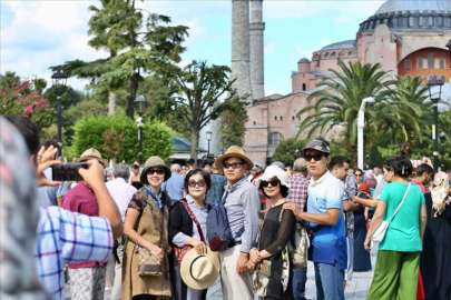 Türkiye'yi yaklaşık 18 milyon turist ziyaret etti