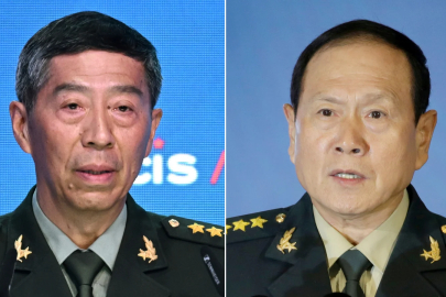 Çin, kaybolan iki savunma bakanını yolsuzluktan ihraç etti