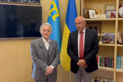 Milletvekili Çakırözer efsanevî  lider Kırımoğlu'nu Ukrayna'da ziyaret etti