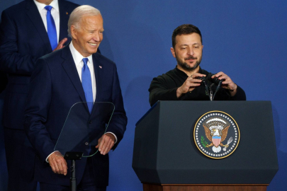 Biden’dan Zelenskıy’e: Sizinle kalacağız