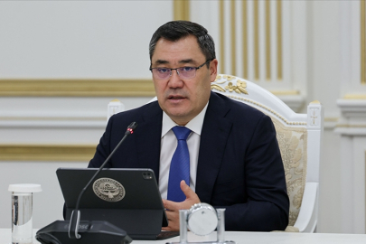 Kırgızistan Cumhurbaşkanı Caparov Özbekistan'a gidiyor