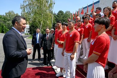 Kırgızistan Cumhurbaşkanı Caparov'dan Olimpiyat sporcularına tebrik