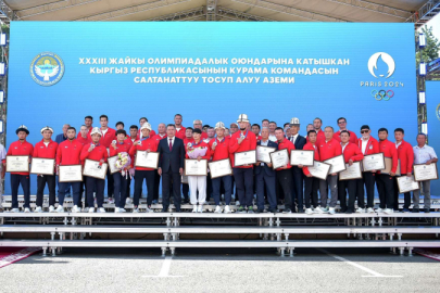 Kırgızistan'dan Paris'te madalya kazanan sporcuya büyük jest