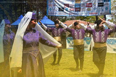 Eskişehir'de geleneksel Tepreş şenliği coşkuyla kutlandı