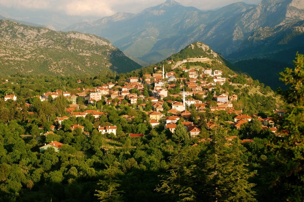 Antalya'nın Ormana mahallesi, dünyanın en iyi turizm köyü seçildi