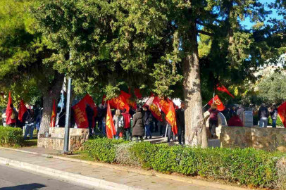 Yunan komünistler, Holodomor'u anan Ukraynalılara saldırdı!