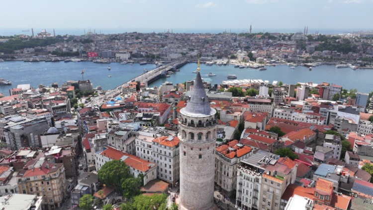 8. Galata Kulesi