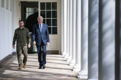 Zelenskıy ve Biden, ABD'nin Rusya'ya getireceği yeni yaptırımları konuştu