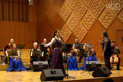 Ankara'da gönülleri fetheden konser: Elif Avcı Türk dünyası rüzgârı estirdi